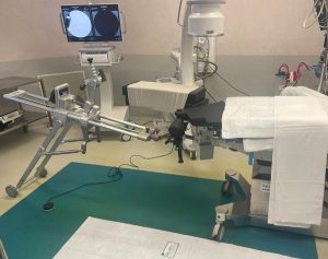 table-operatoire-prothese-totale-de-hanche-mini-invasive-paris
